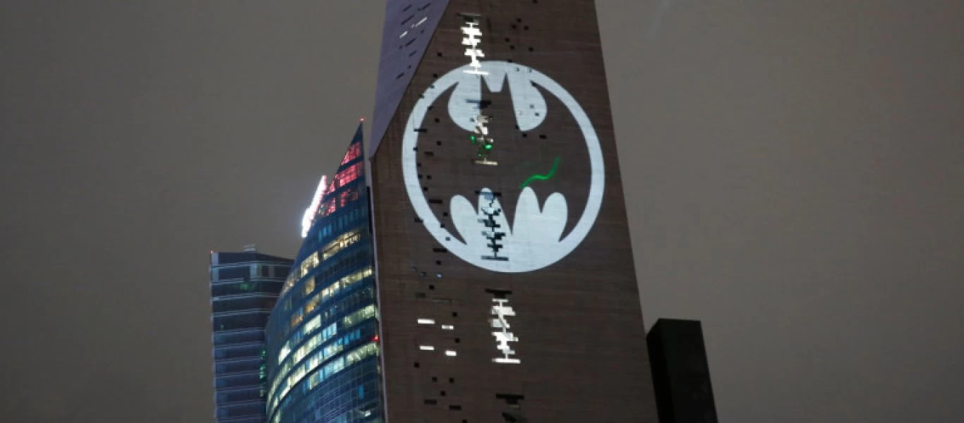 Batman is back: Aφησε το στίγμα του σε 13 πόλεις σε όλο τον κόσμο